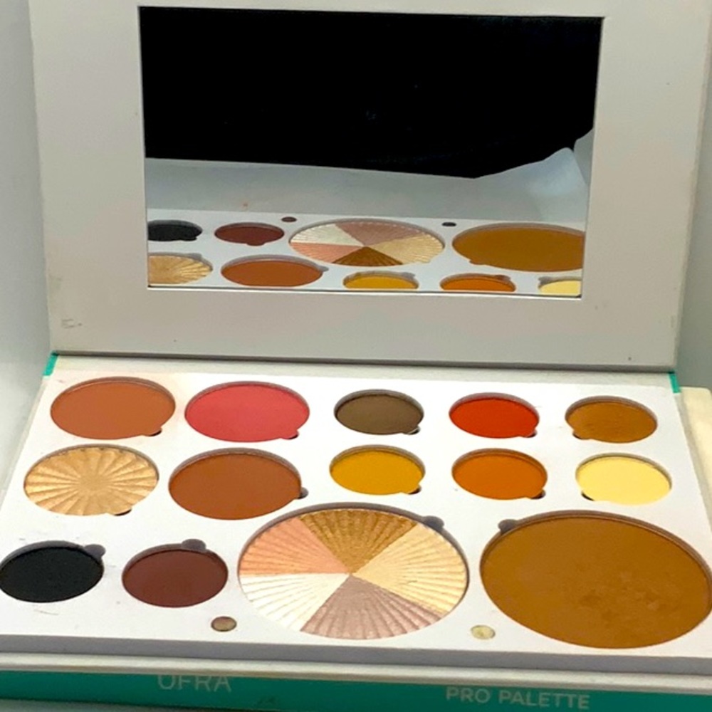 Ofra ValeloreBeauty Mixed Pro Palette